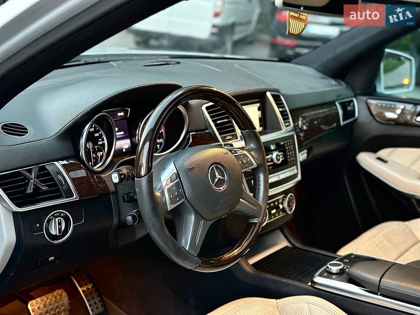 Mercedes-Benz GL-Class 2014 VIN 4JGDF7CE7EA424224 фото оголошення 10 з 46