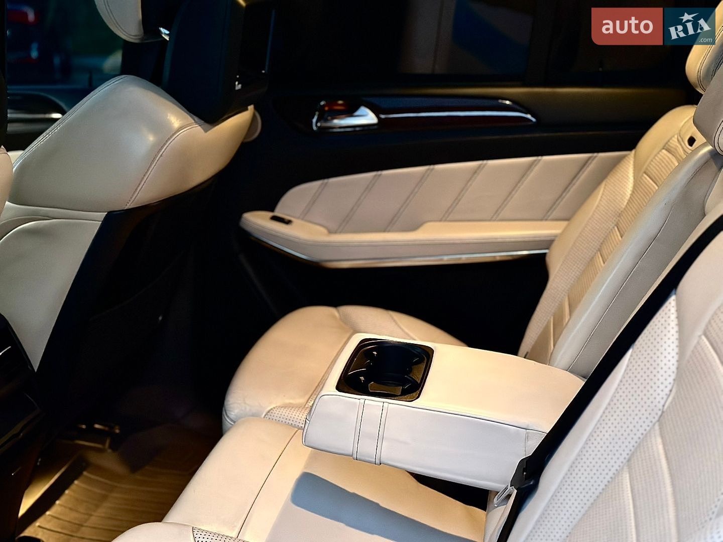 Mercedes-Benz GL-Class 2014 VIN 4JGDF7CE7EA424224 фото оголошення 40 з 46