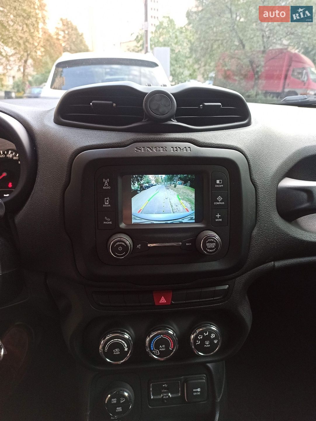 Jeep Renegade 2015 VIN ZACCJBCT2FPB78684 фото оголошення 11 з 13