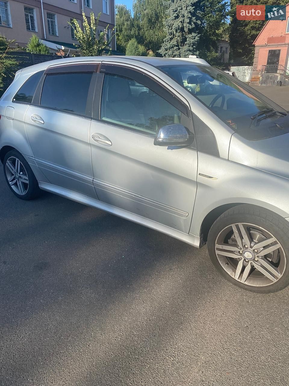 Mercedes-Benz B-Class 2010 VIN WDD2452322J666040 фото оголошення 4 з 15