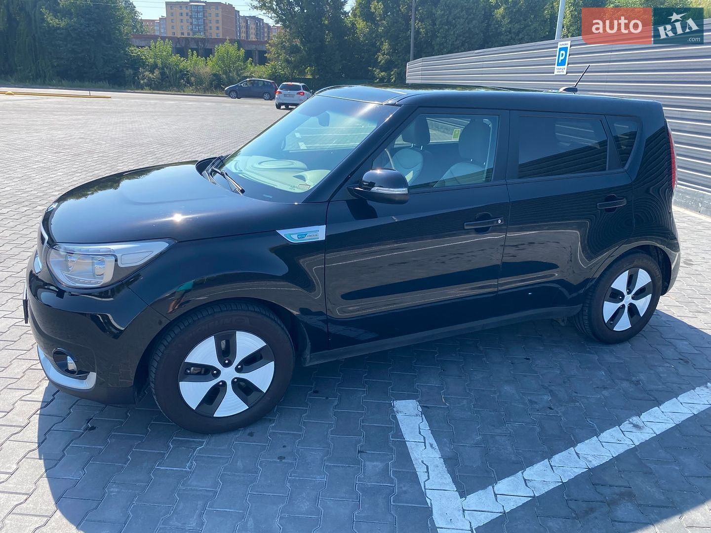 Kia Soul EV 2017 VIN KNAJX81EFJ7027883 фото оголошення 5 з 16