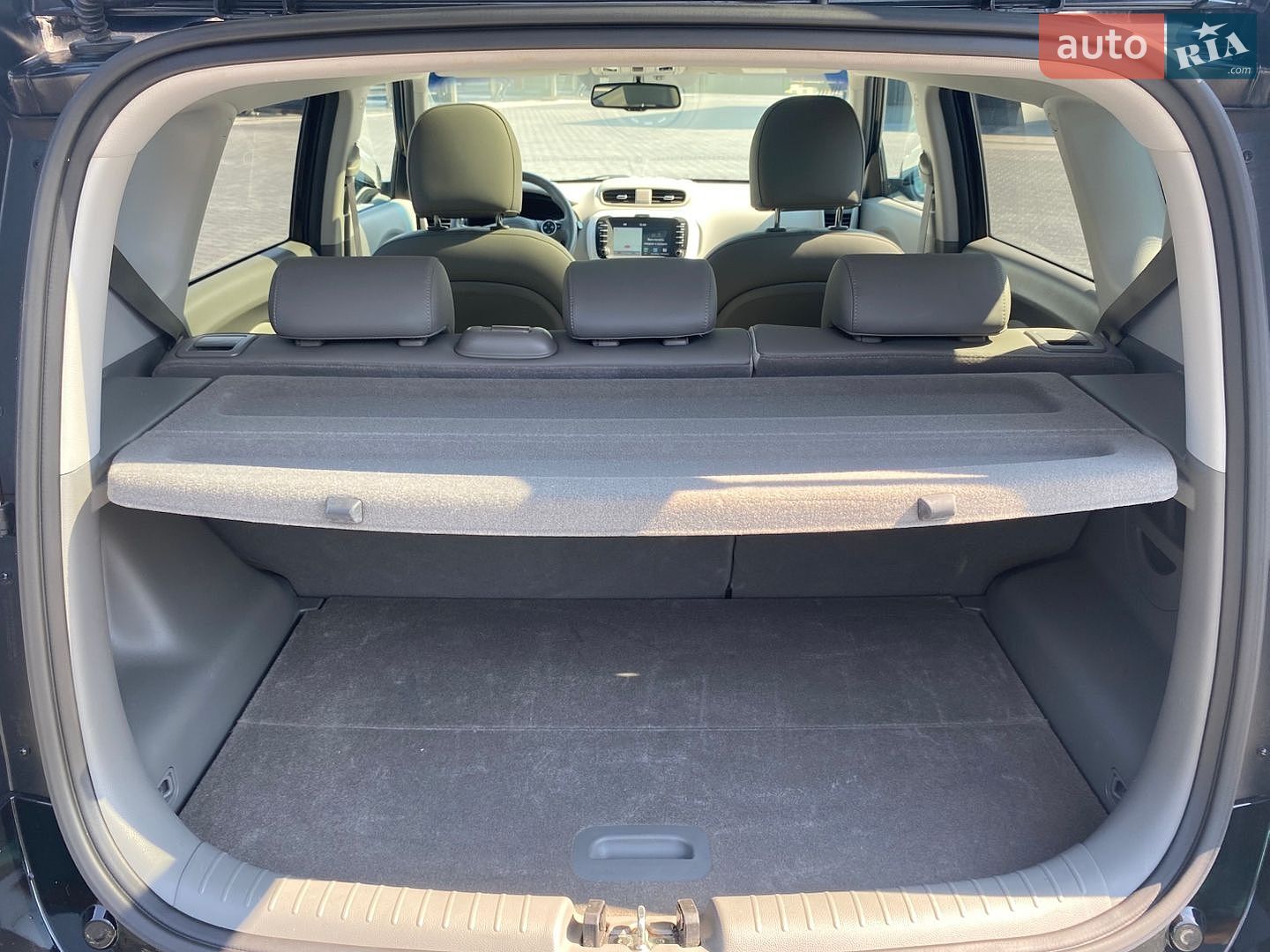 Kia Soul EV 2017 VIN KNAJX81EFJ7027883 фото оголошення 12 з 16