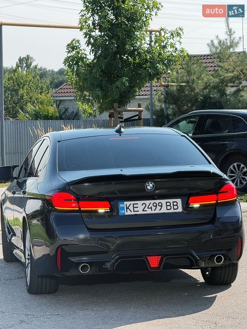 BMW 5 Series 2019 VIN WBAJA91020CD81451 фото оголошення 5 з 12