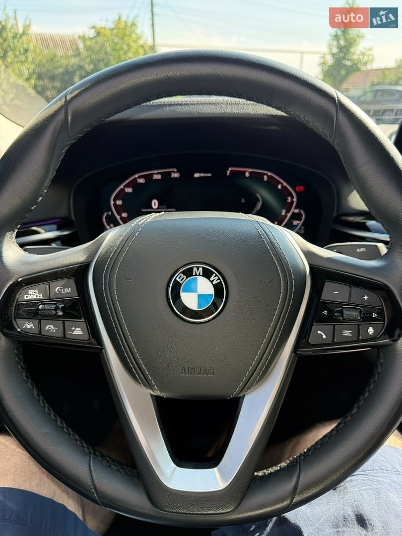 BMW 5 Series 2019 VIN WBAJA91020CD81451 фото оголошення 10 з 12