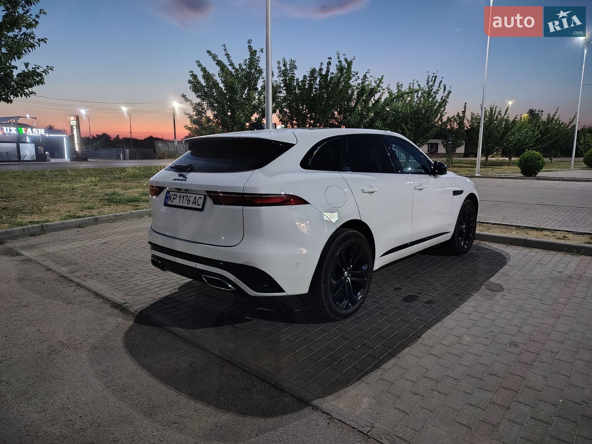 Jaguar F-Pace 2023 VIN SADCT2FU1RA739500 фото оголошення 9 з 28