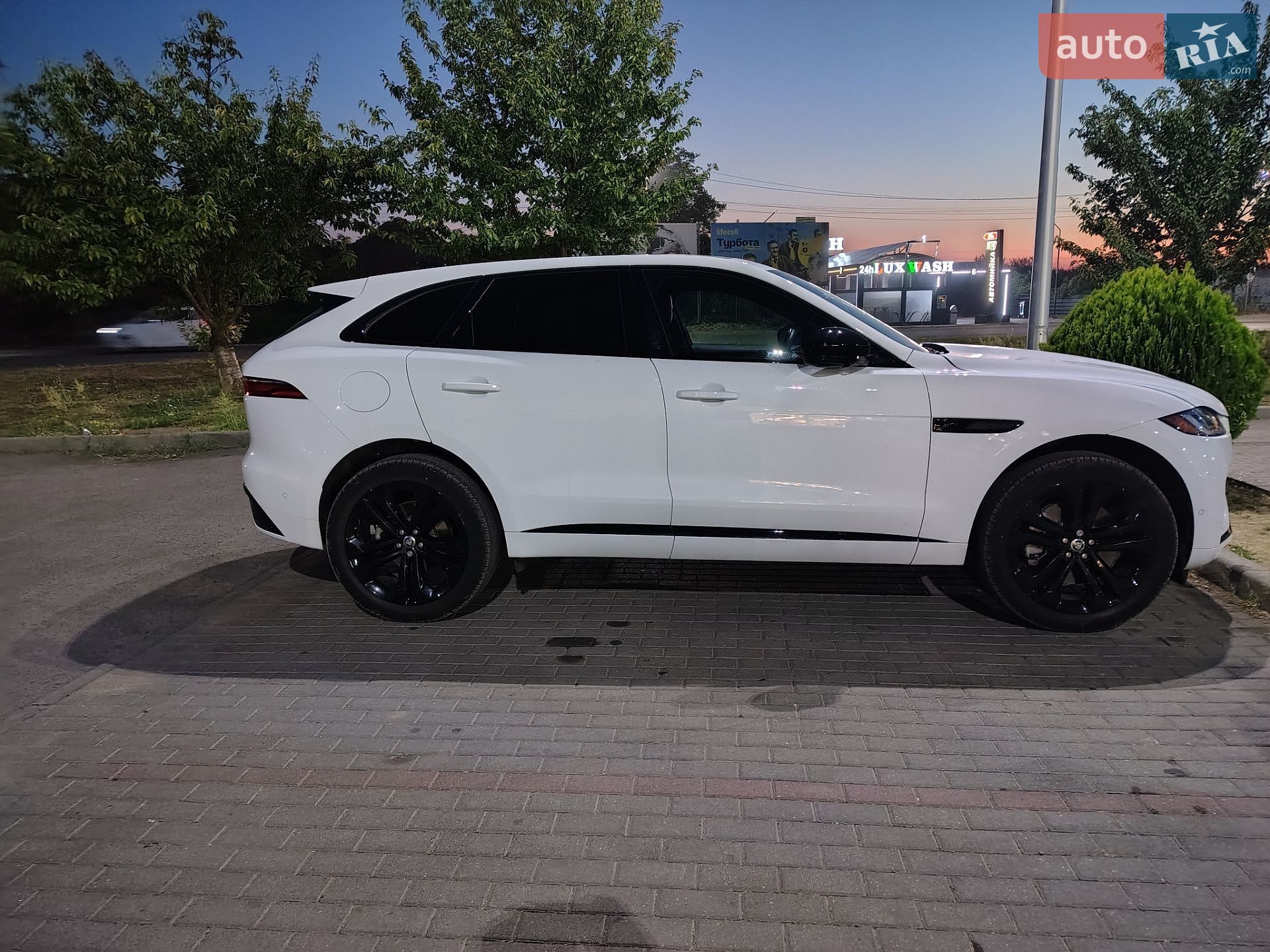 Jaguar F-Pace 2023 VIN SADCT2FU1RA739500 фото оголошення 5 з 28
