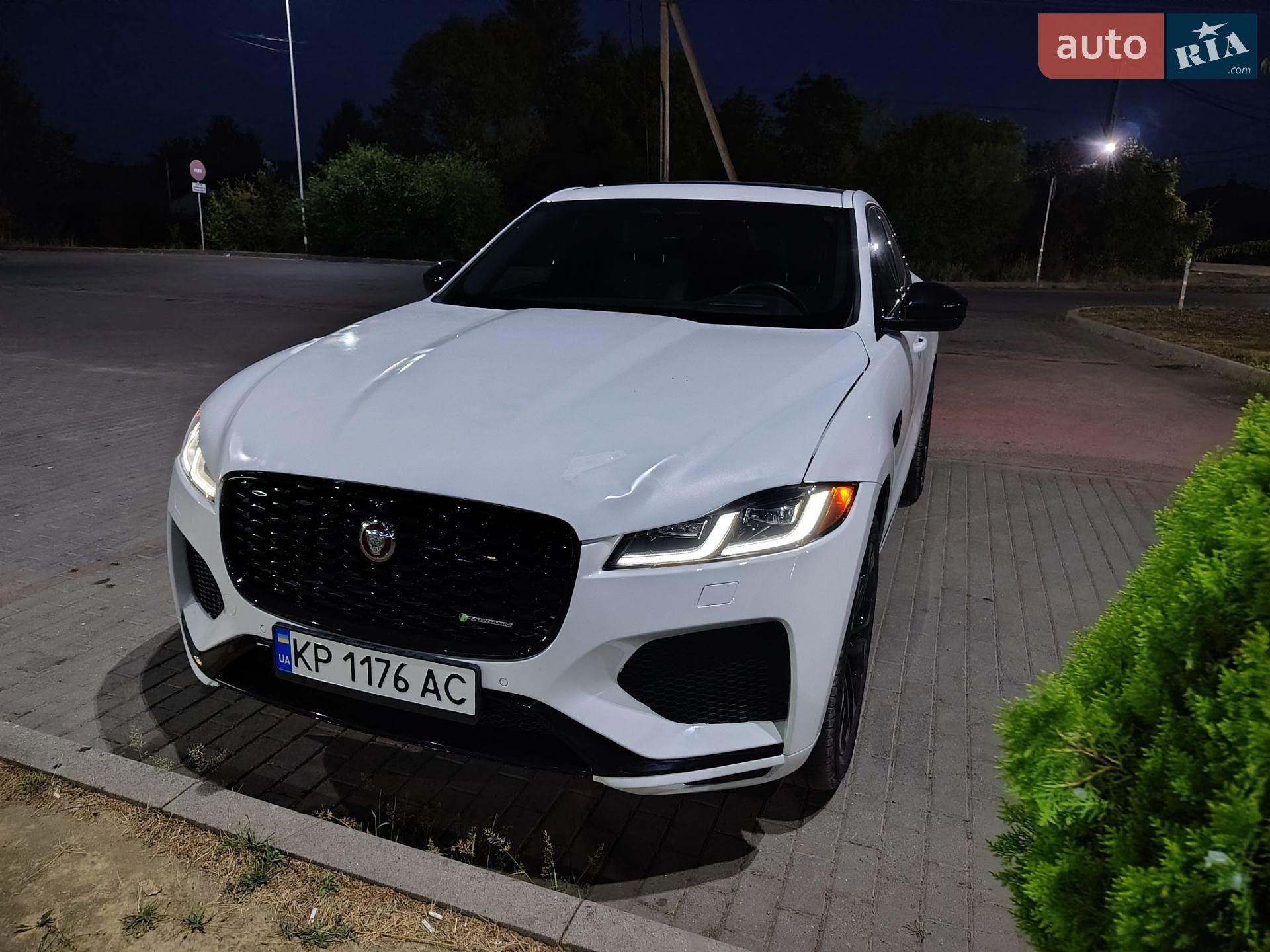 Jaguar F-Pace 2023 VIN SADCT2FU1RA739500 фото оголошення 6 з 28