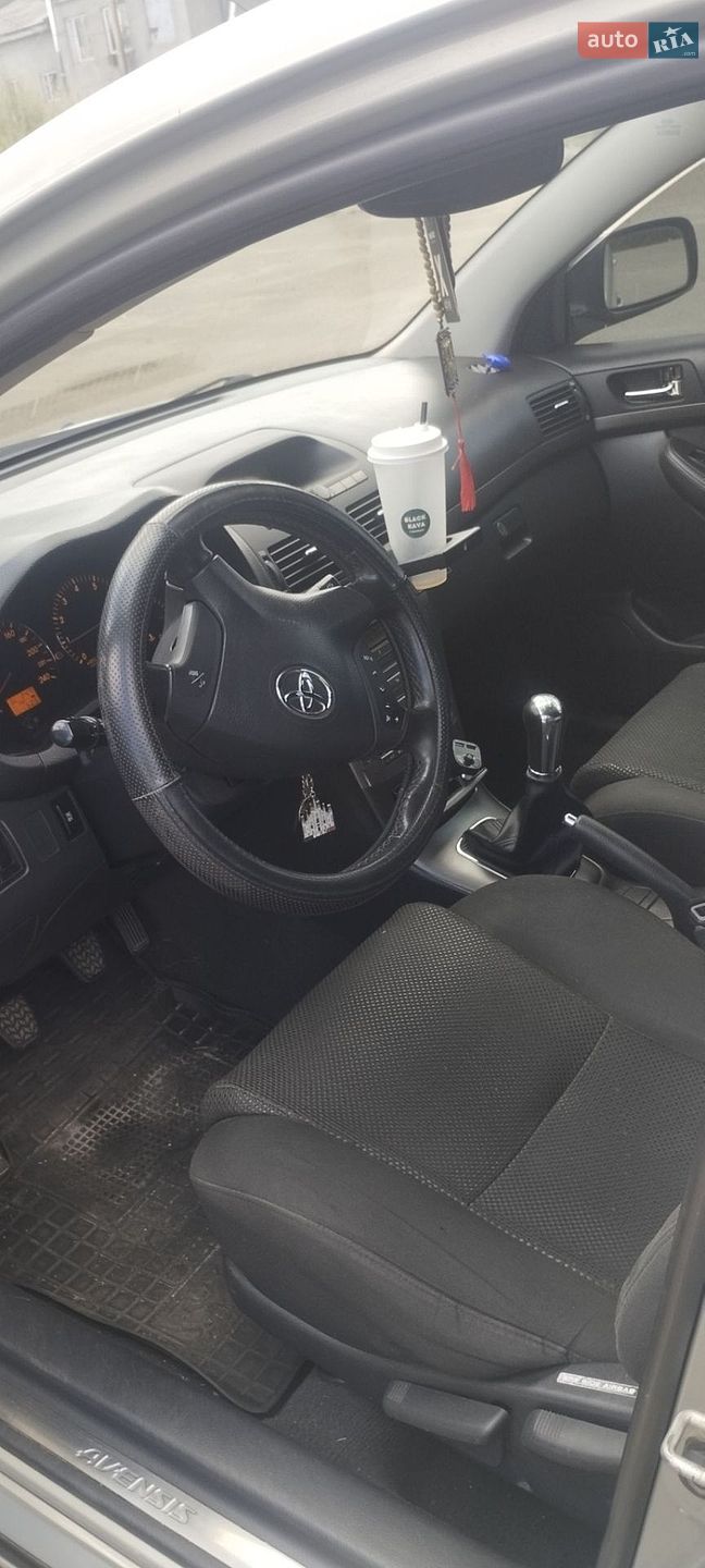 Toyota Avensis 2004 VIN SB1ER56L70E100677 фото оголошення 5 з 8