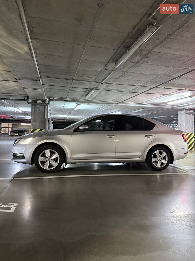 Skoda Octavia 2017 VIN TMBAC2NE0JB007175 фото оголошення 5 з 28