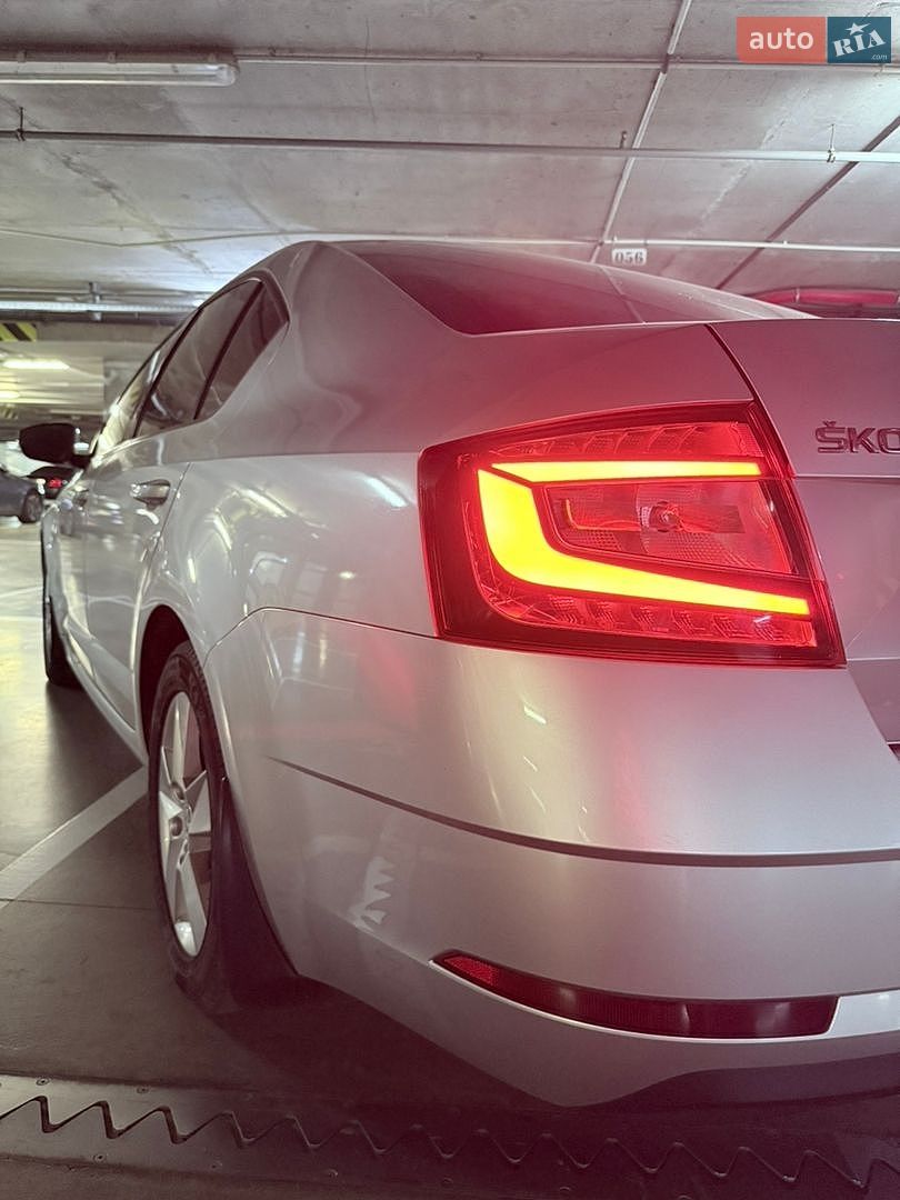 Skoda Octavia 2017 VIN TMBAC2NE0JB007175 фото оголошення 8 з 28