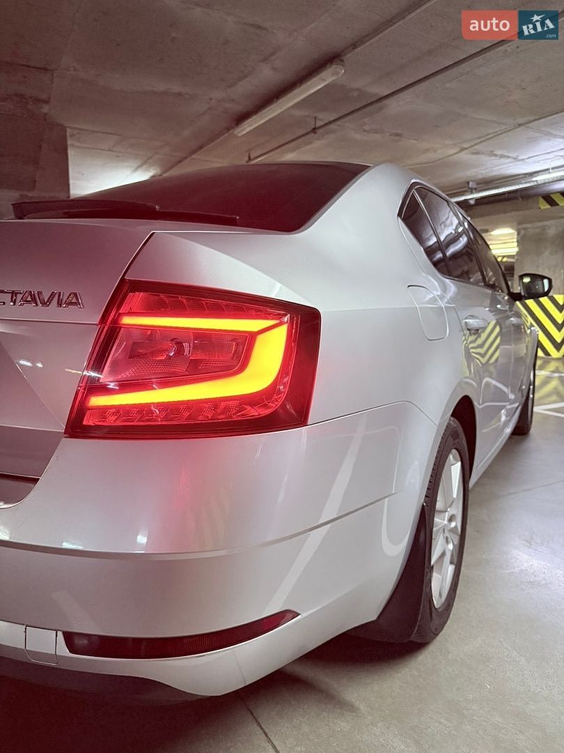Skoda Octavia 2017 VIN TMBAC2NE0JB007175 фото оголошення 9 з 28