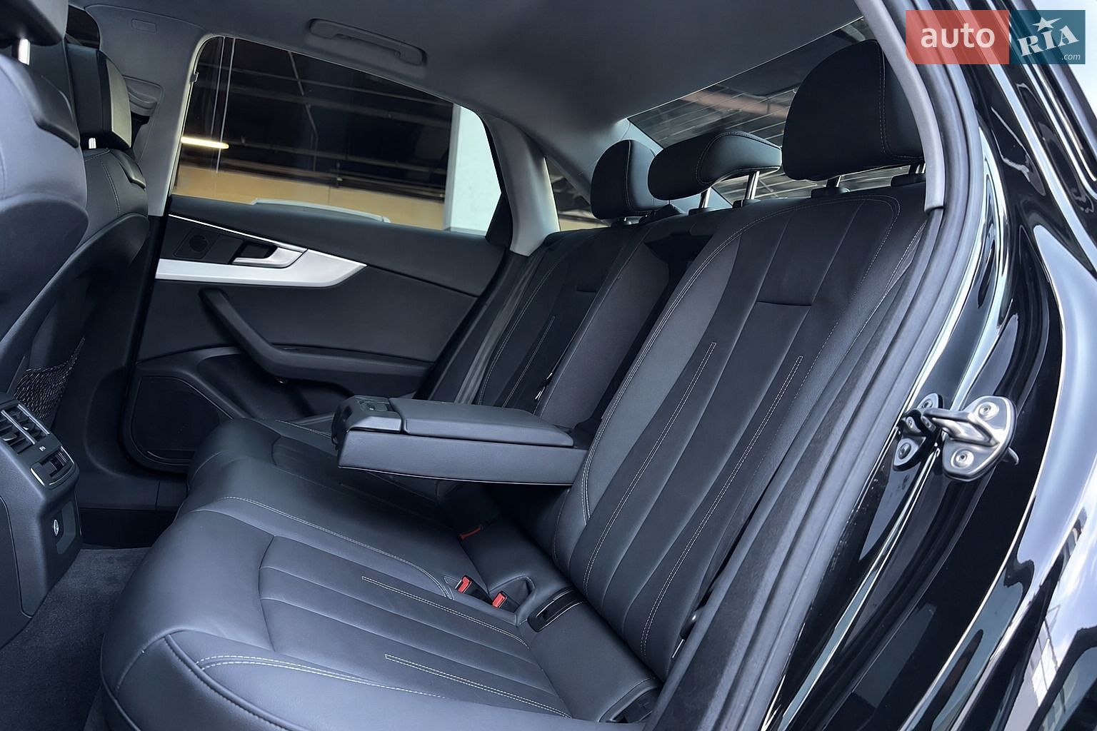 Audi A4 2020 VIN WAUAAAF47MN007454 фото оголошення 8 з 11