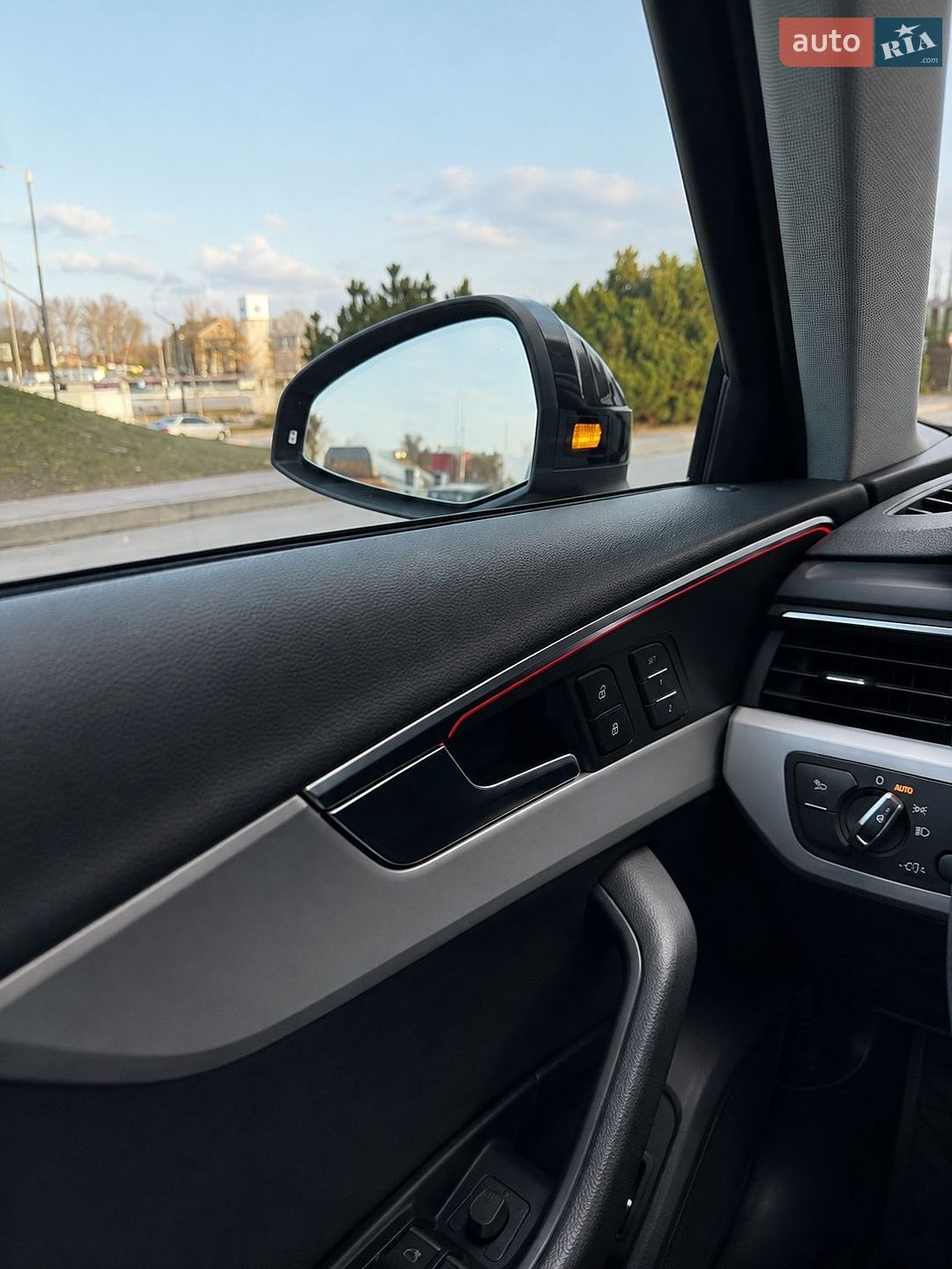 Audi A4 2020 VIN WAUAAAF47MN007454 фото оголошення 7 з 11