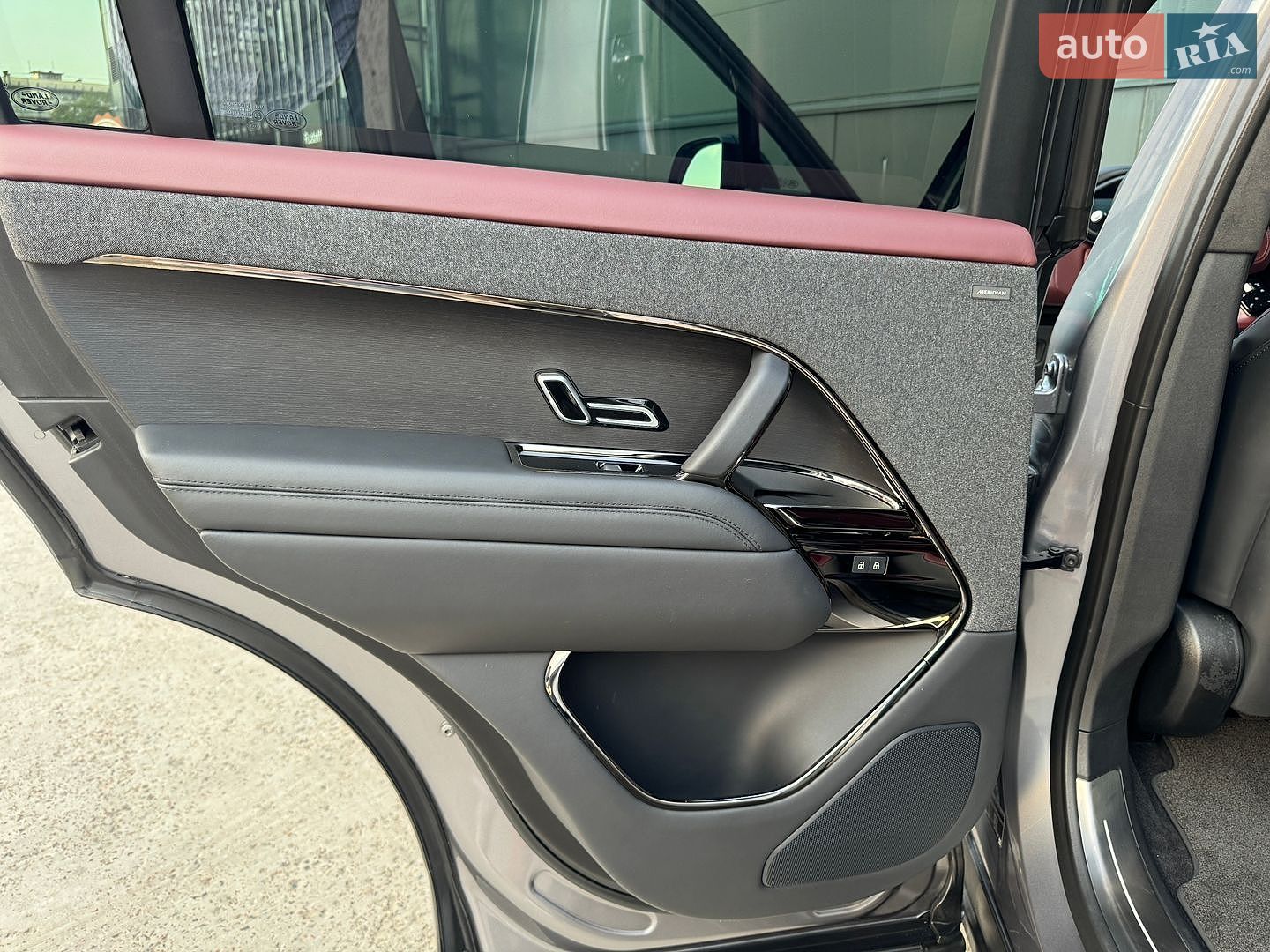 Land Rover Range Rover Sport 2023 VIN SAL1A2BW5PA129430 фото оголошення 44 з 123