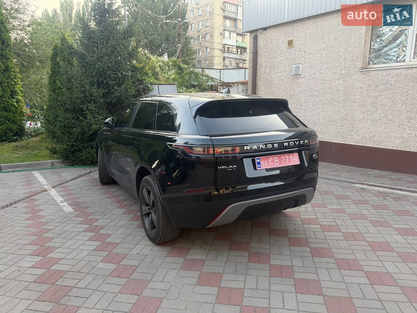 Land Rover Range Rover Velar 2018 VIN SALYB2RN9JA710574 фото оголошення 4 з 18