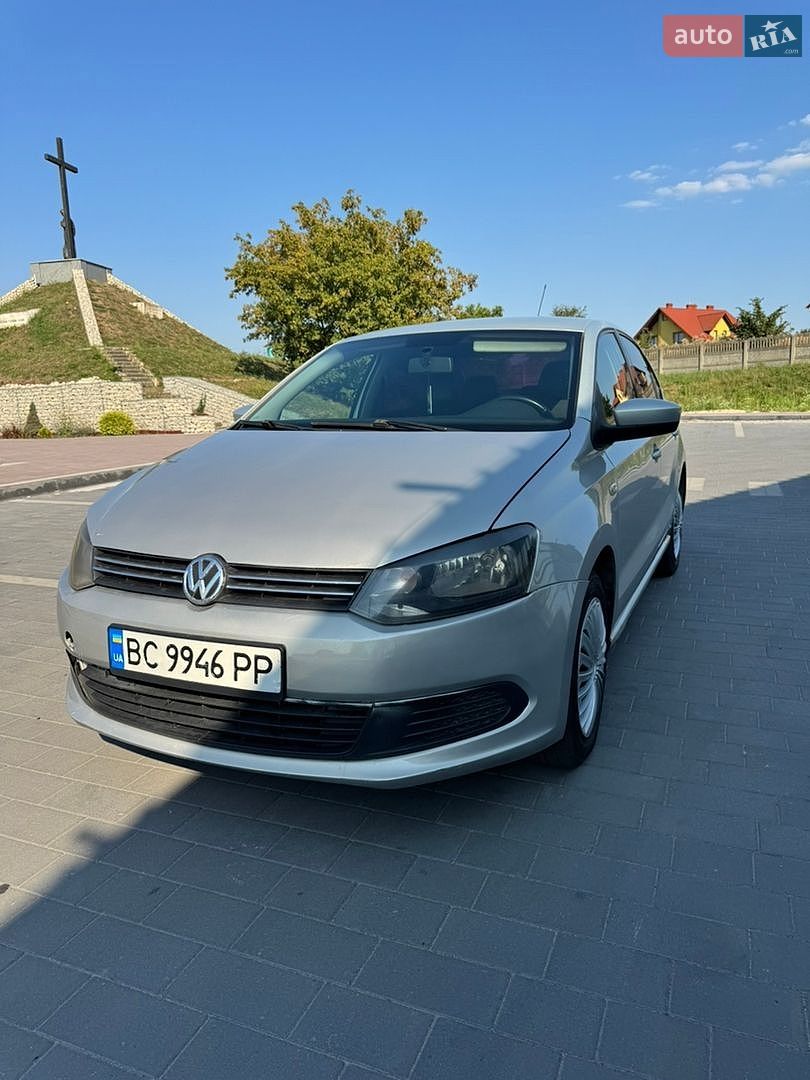 Volkswagen Polo 2012 VIN XW8ZZZ61ZDG020612 фото оголошення 4 з 37