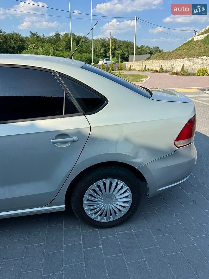 Volkswagen Polo 2012 VIN XW8ZZZ61ZDG020612 фото оголошення 8 з 37