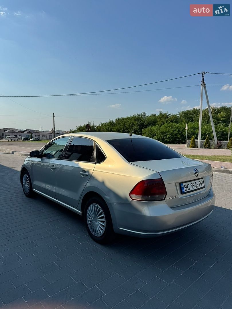 Volkswagen Polo 2012 VIN XW8ZZZ61ZDG020612 фото оголошення 11 з 37