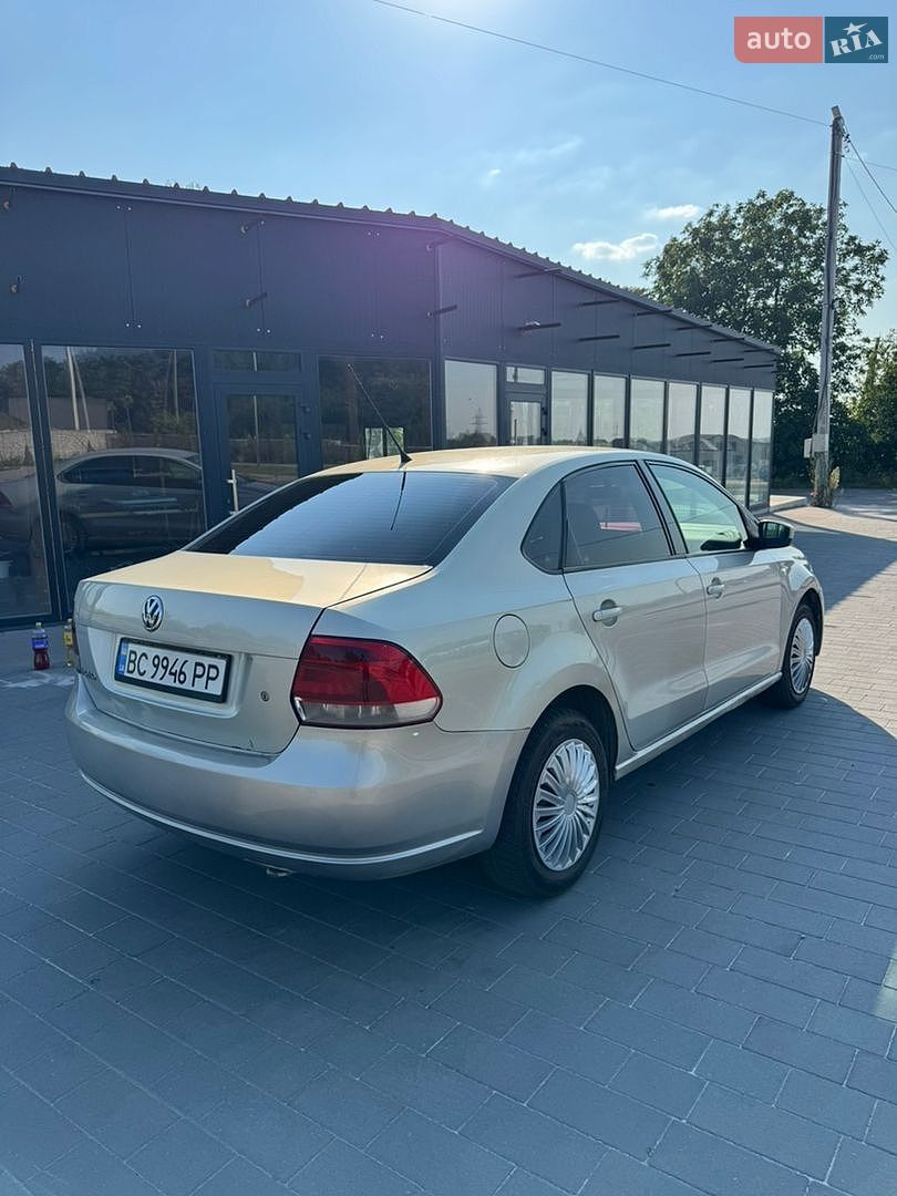 Volkswagen Polo 2012 VIN XW8ZZZ61ZDG020612 фото оголошення 15 з 37