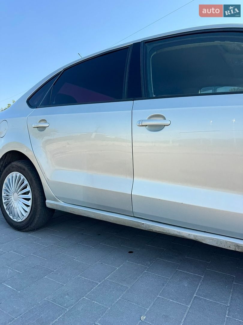 Volkswagen Polo 2012 VIN XW8ZZZ61ZDG020612 фото оголошення 18 з 37