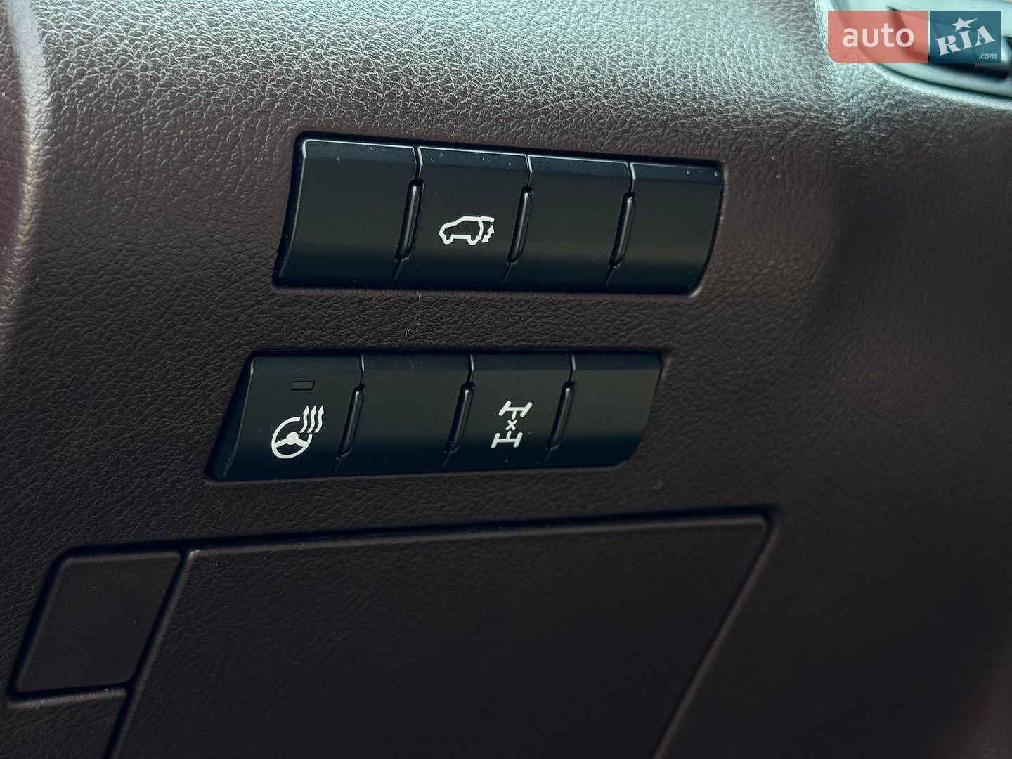Lexus RX 2017 VIN JTJBAMCA802022959 фото оголошення 32 з 52