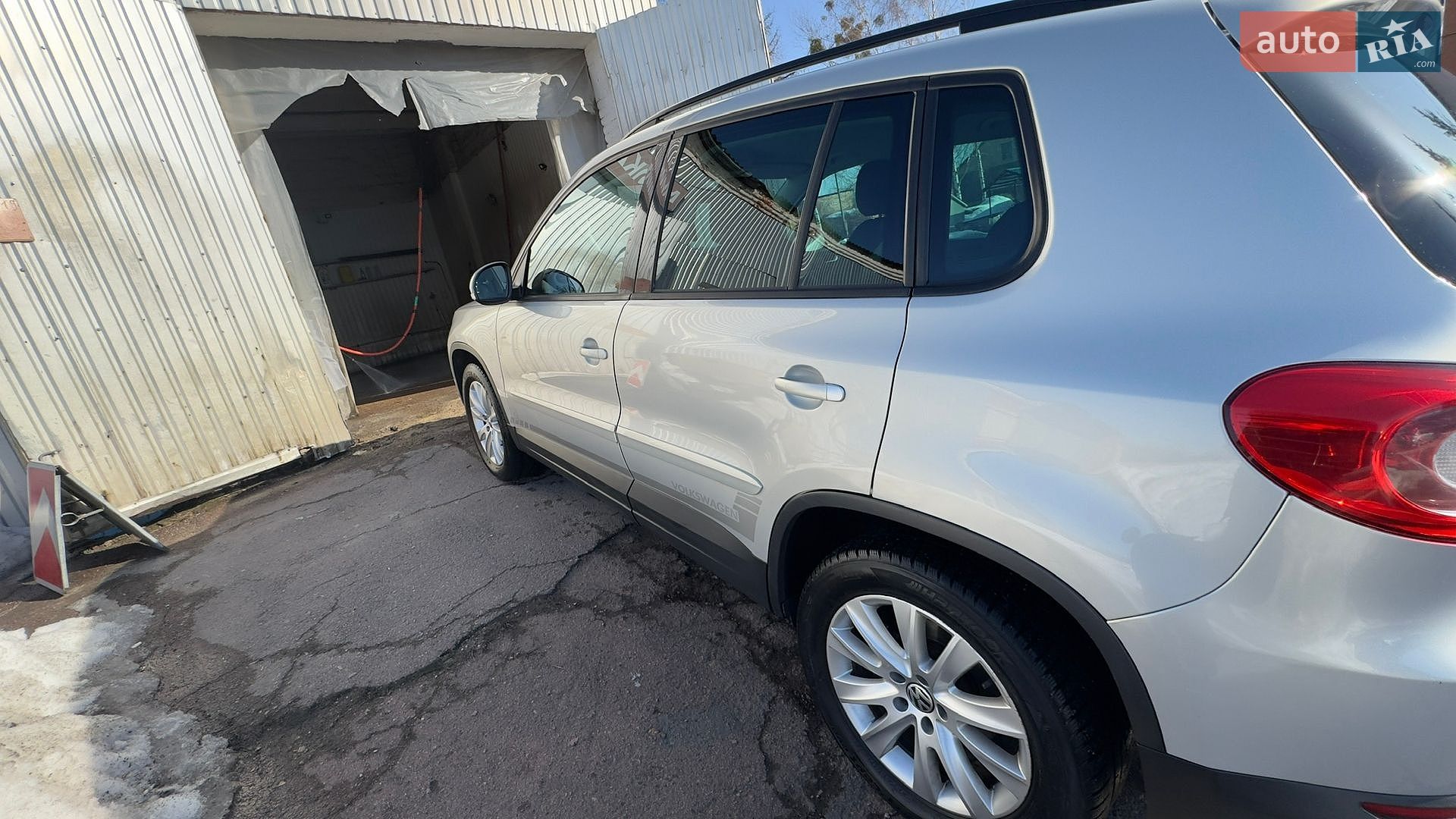 Volkswagen Tiguan 2008 VIN WVGZZZ5NZ8W042173 фото оголошення 2 з 13