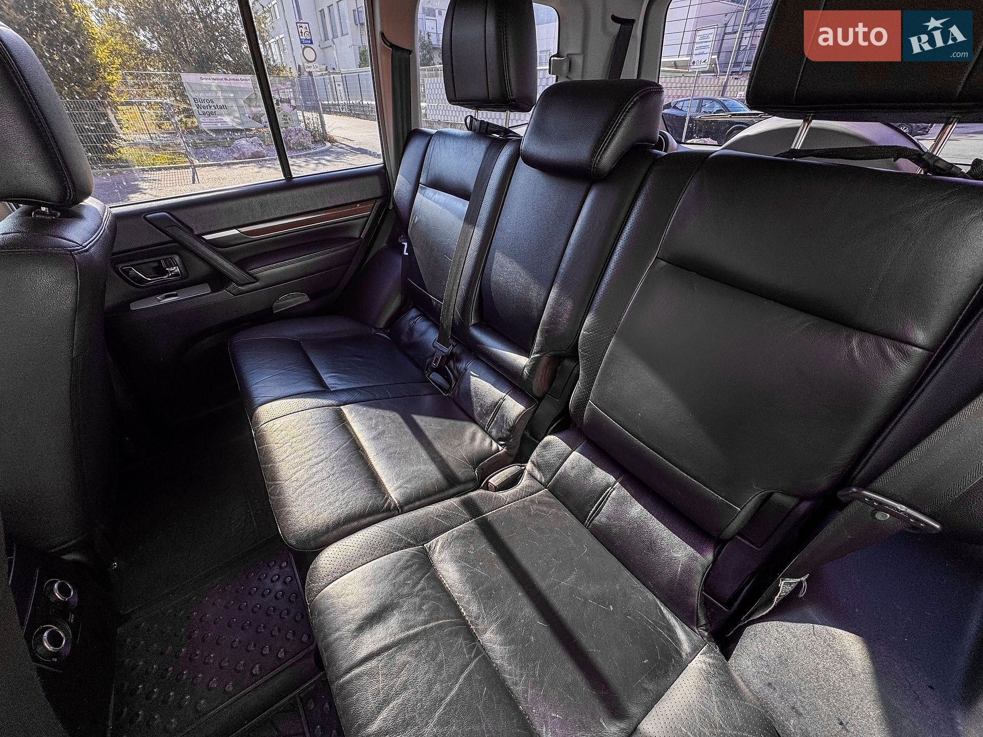 Mitsubishi Pajero 2008 VIN JMBLYV98W8J500238 фото оголошення 6 з 14