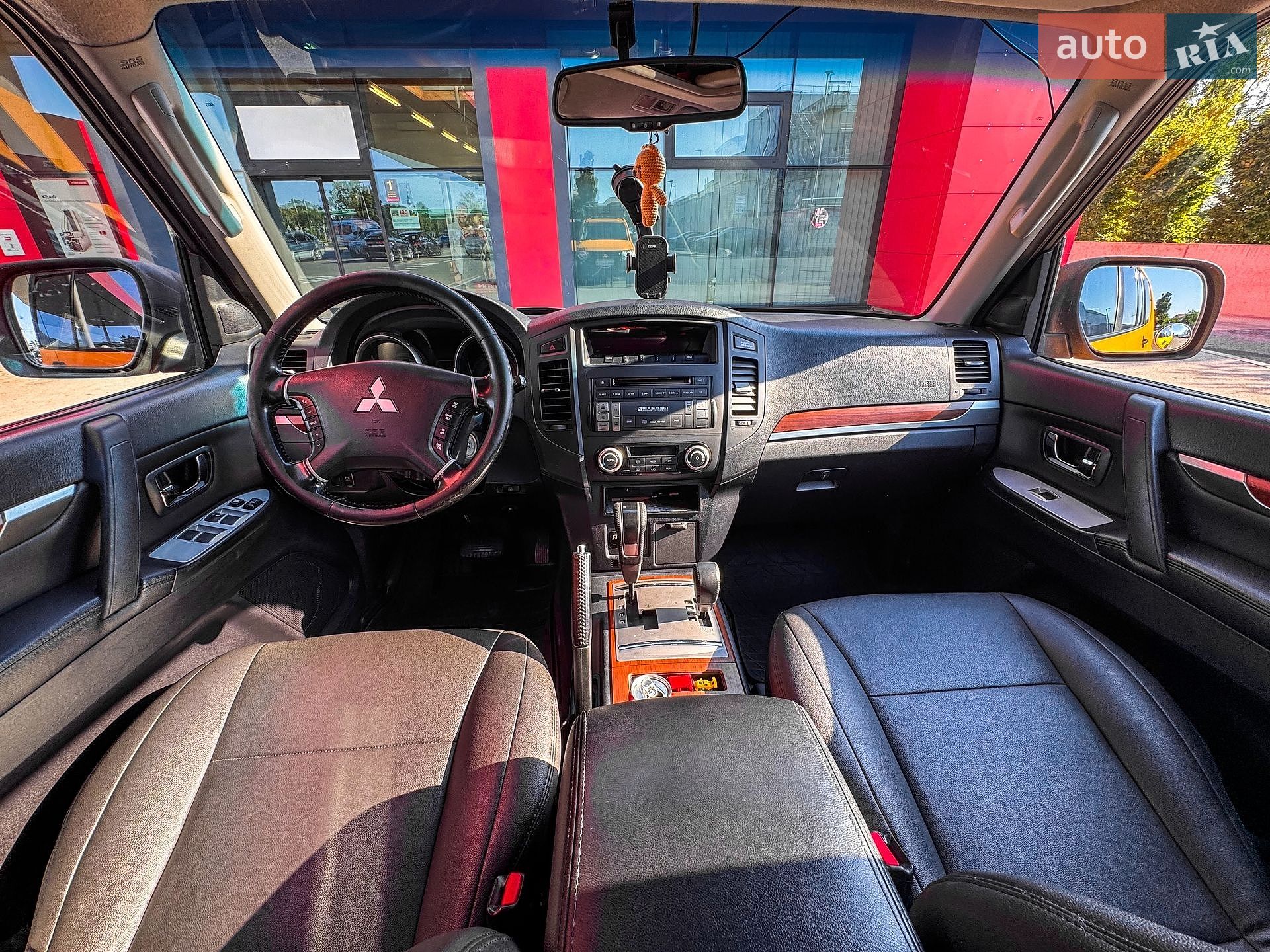 Mitsubishi Pajero 2008 VIN JMBLYV98W8J500238 фото оголошення 5 з 14