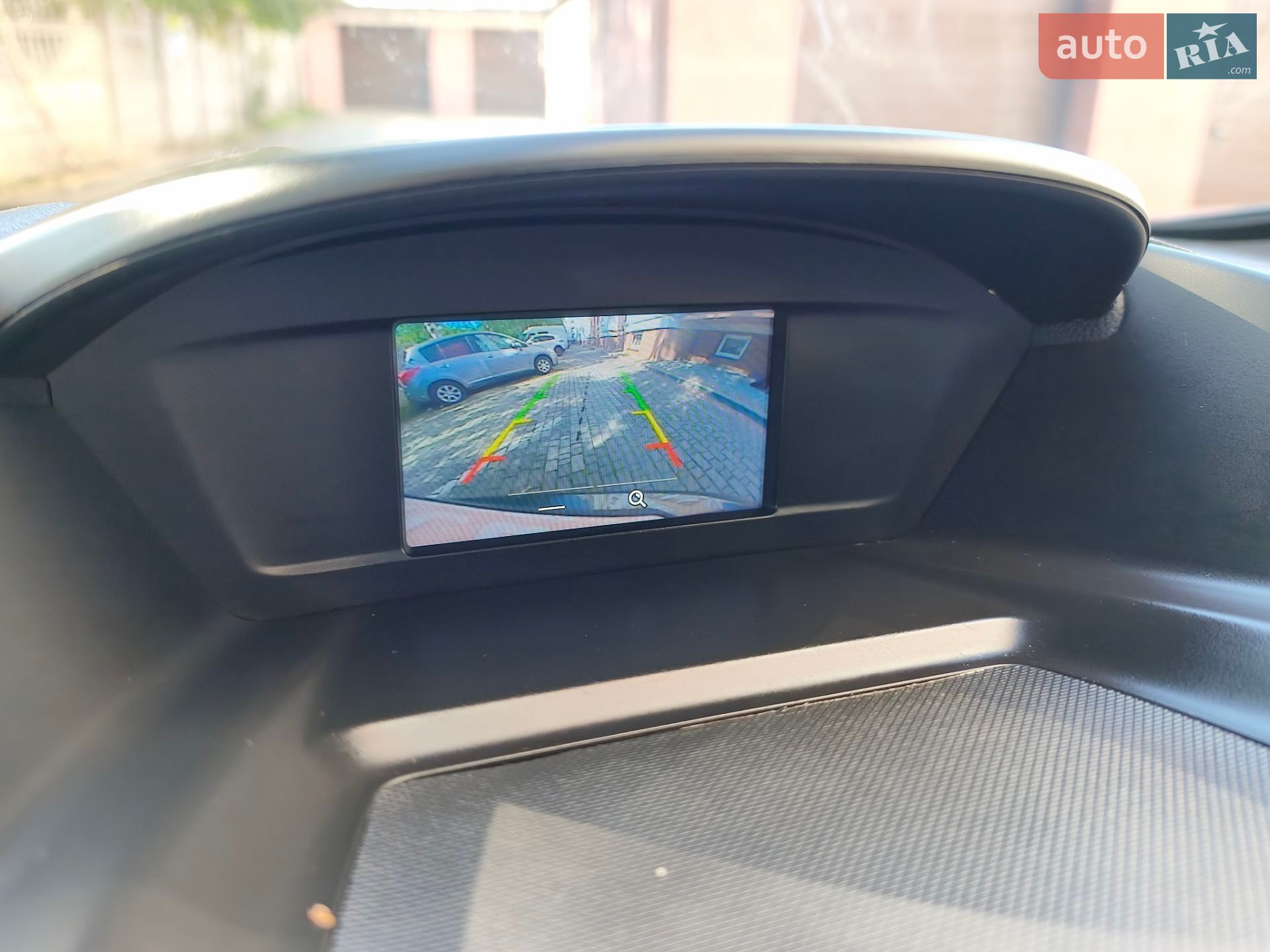 Ford C-Max 2018 VIN 1FADP5AU9JL104911 фото оголошення 25 з 33