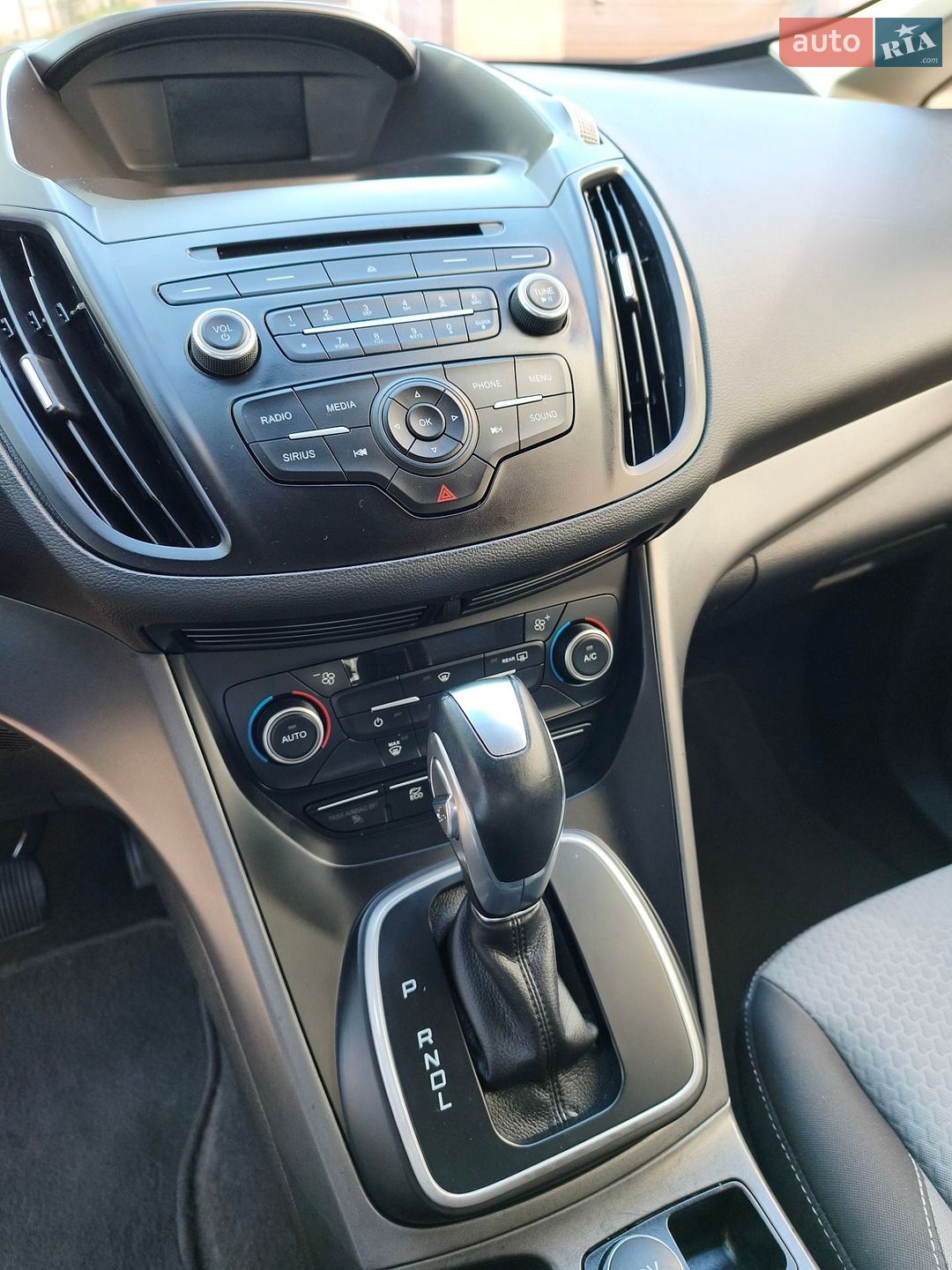 Ford C-Max 2018 VIN 1FADP5AU9JL104911 фото оголошення 28 з 33