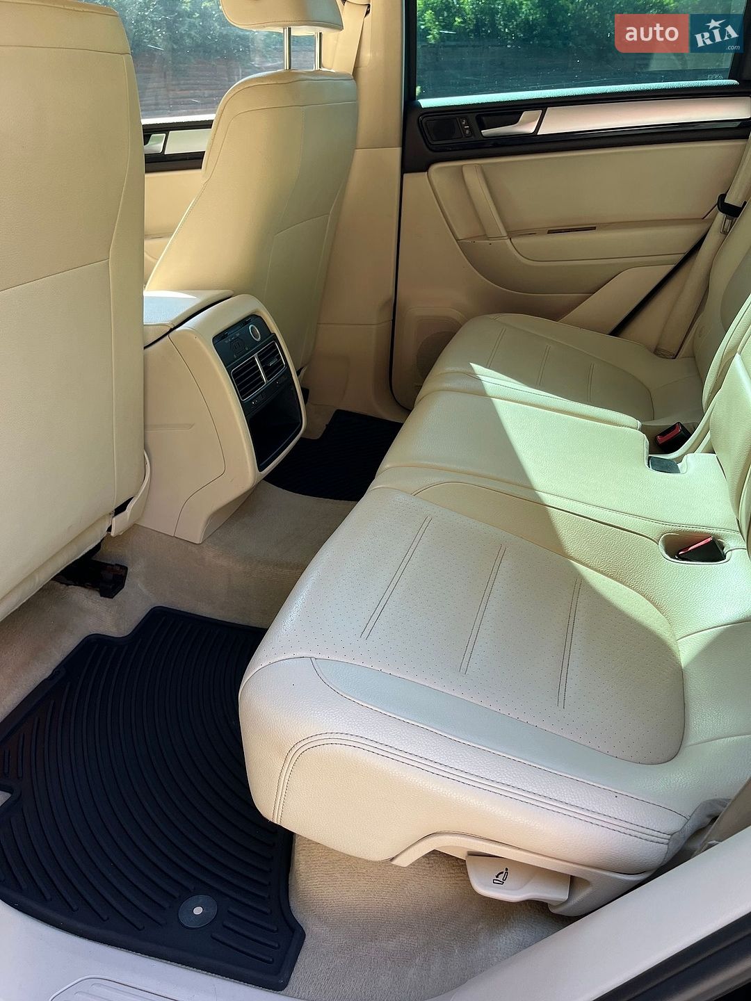 Volkswagen Touareg 2011 VIN WVGFK9BP7BD007425 фото оголошення 15 з 27