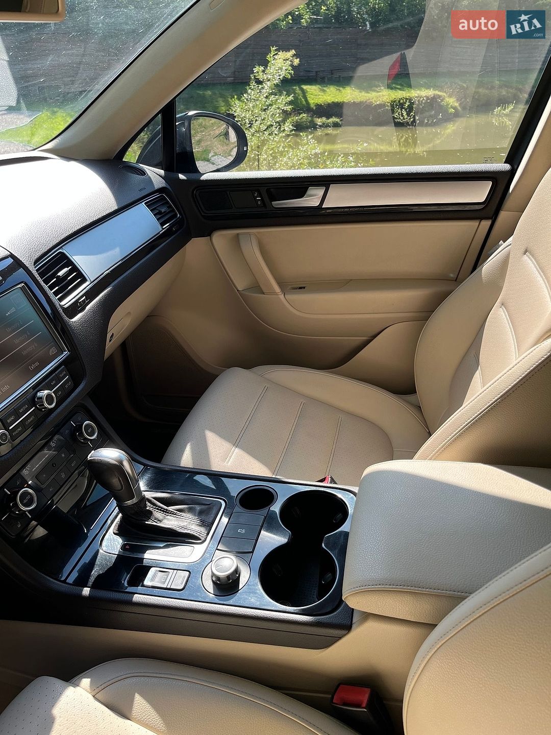 Volkswagen Touareg 2011 VIN WVGFK9BP7BD007425 фото оголошення 18 з 27