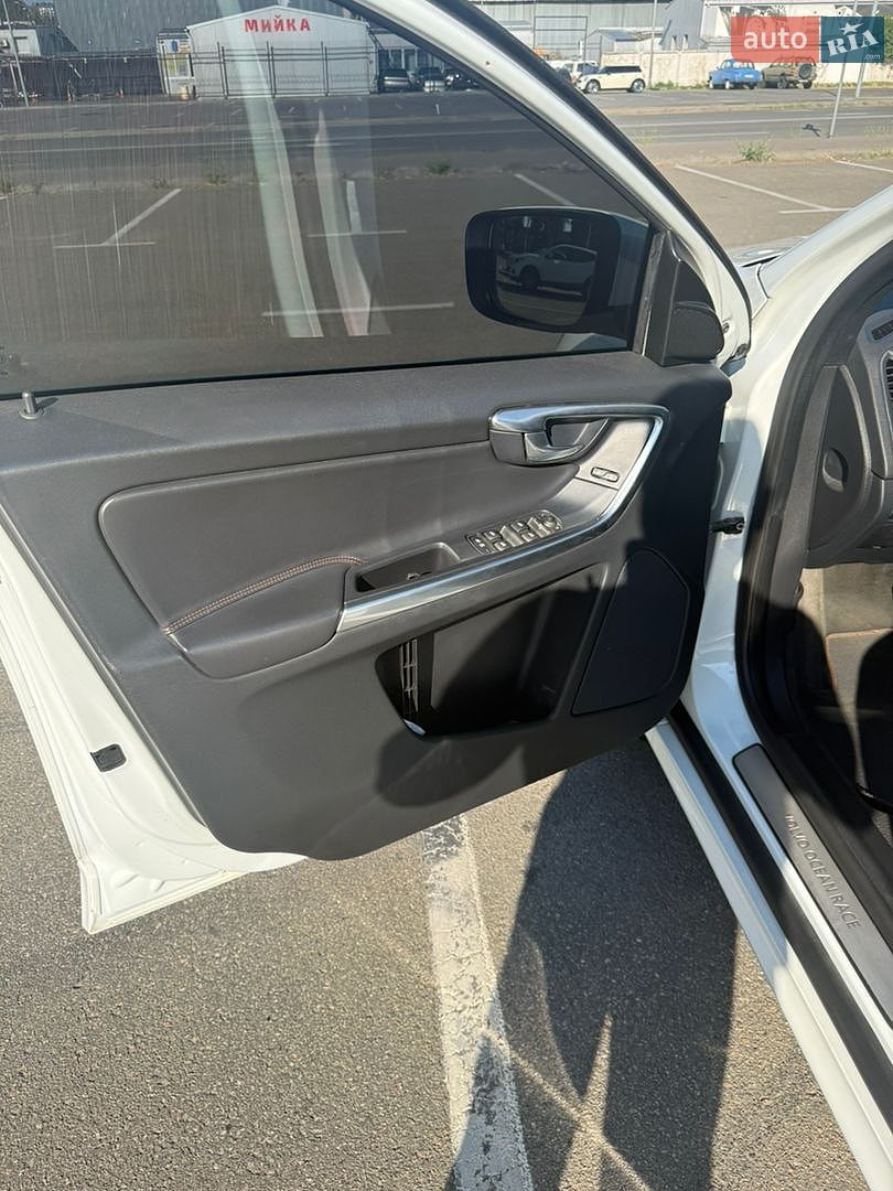Volvo XC60 2016 VIN YV1DZA5C6G2914367 фото оголошення 14 з 34