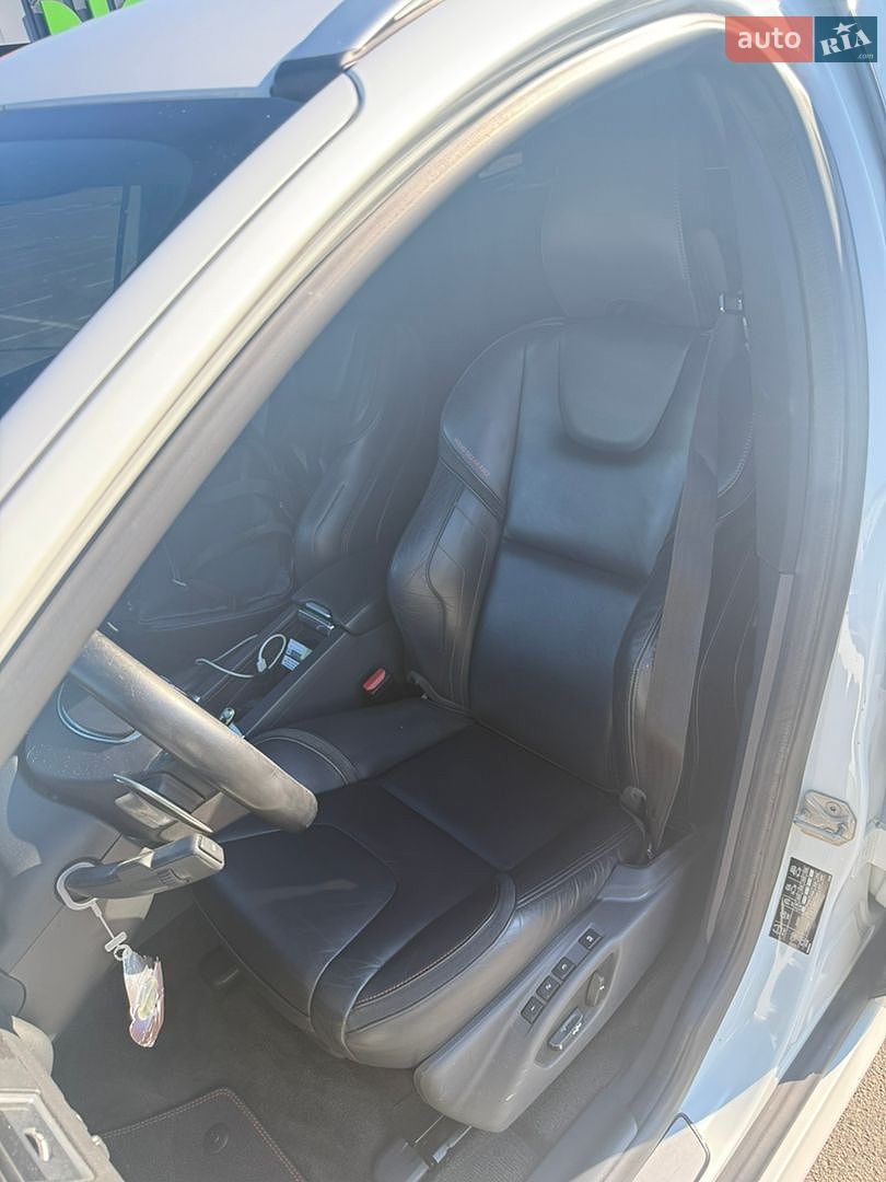 Volvo XC60 2016 VIN YV1DZA5C6G2914367 фото оголошення 15 з 34