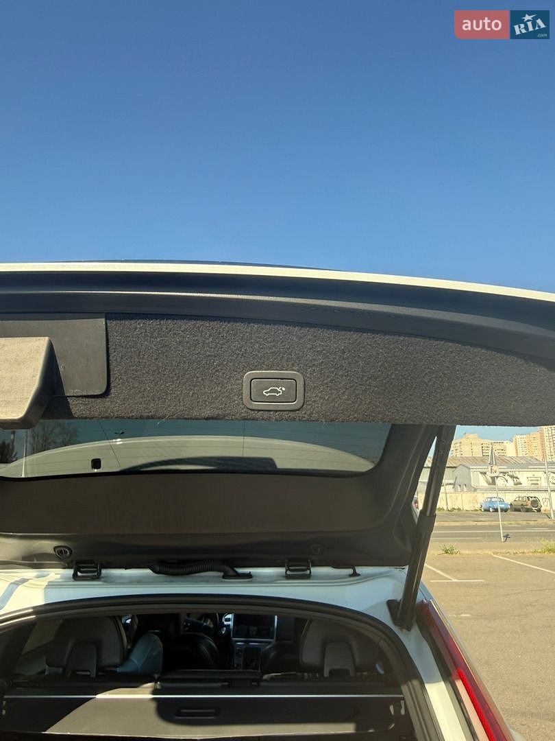 Volvo XC60 2016 VIN YV1DZA5C6G2914367 фото оголошення 17 з 34