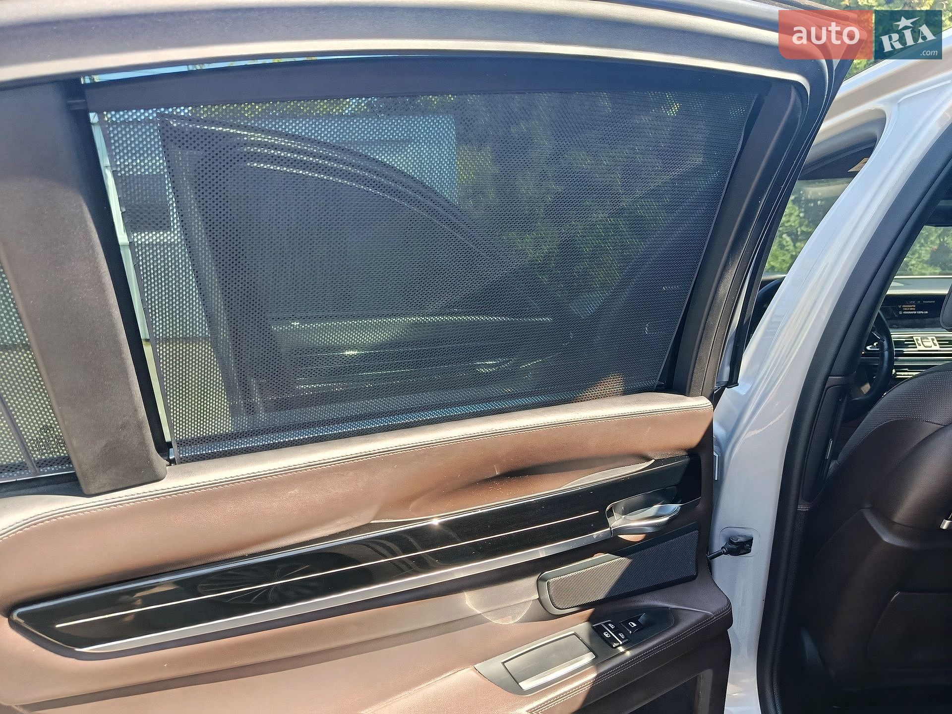 BMW 7 Series 2014 VIN WBAYC4107FDZ77490 фото оголошення 16 з 44
