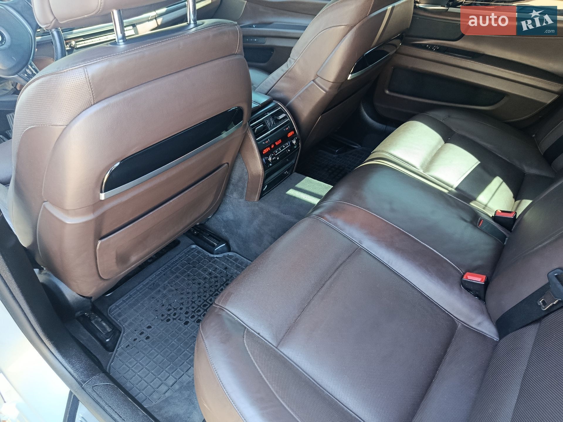 BMW 7 Series 2014 VIN WBAYC4107FDZ77490 фото оголошення 17 з 44