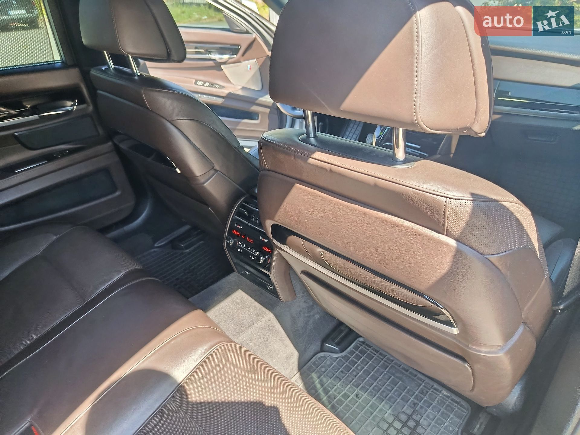 BMW 7 Series 2014 VIN WBAYC4107FDZ77490 фото оголошення 21 з 44