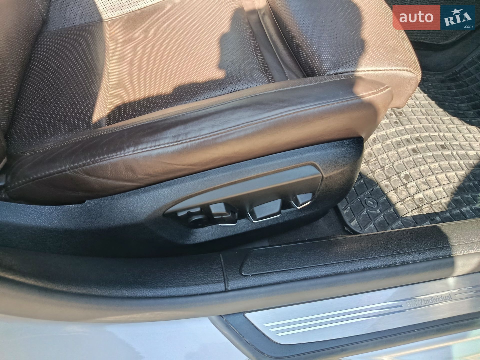 BMW 7 Series 2014 VIN WBAYC4107FDZ77490 фото оголошення 24 з 44