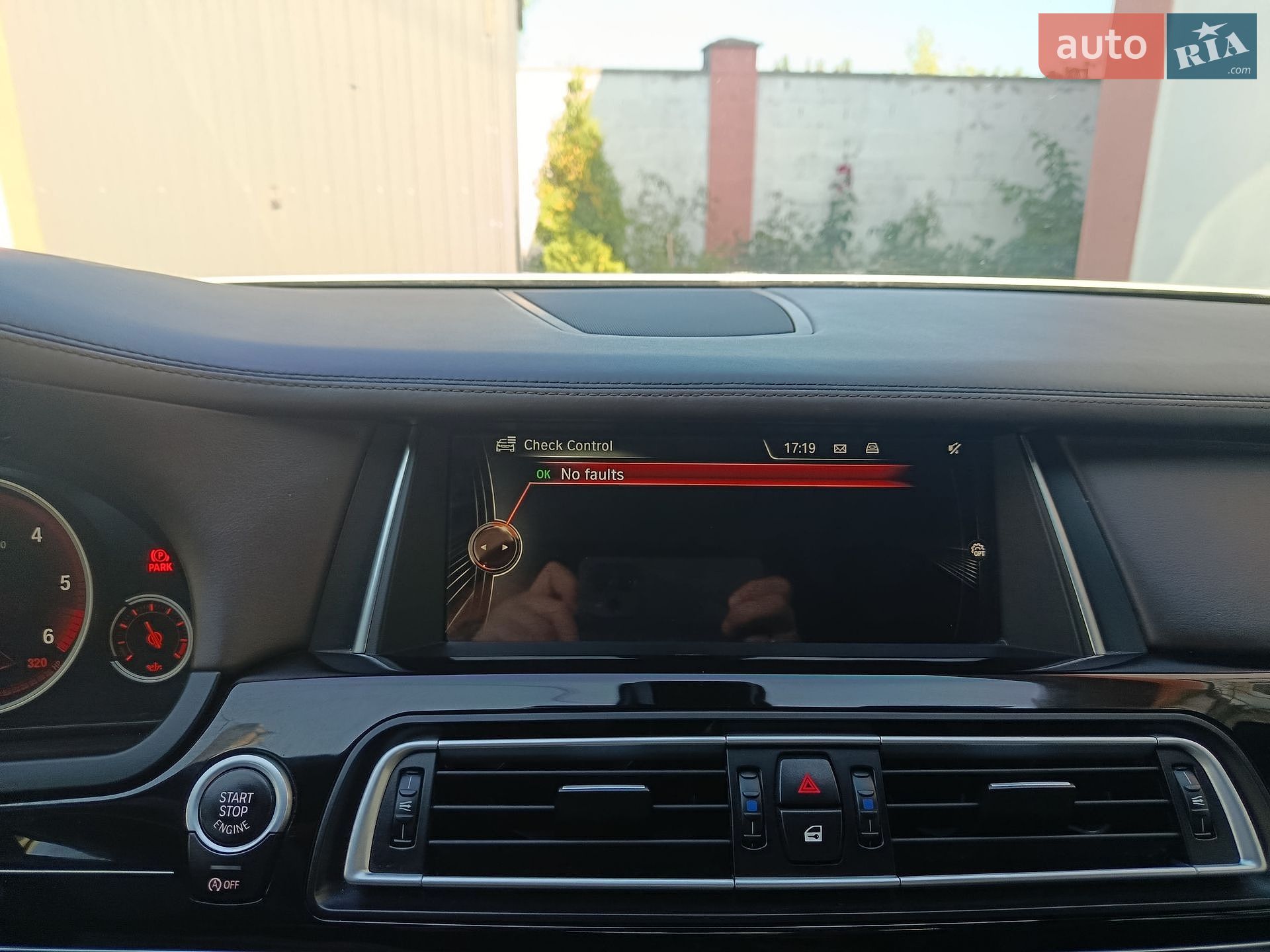 BMW 7 Series 2014 VIN WBAYC4107FDZ77490 фото оголошення 31 з 44