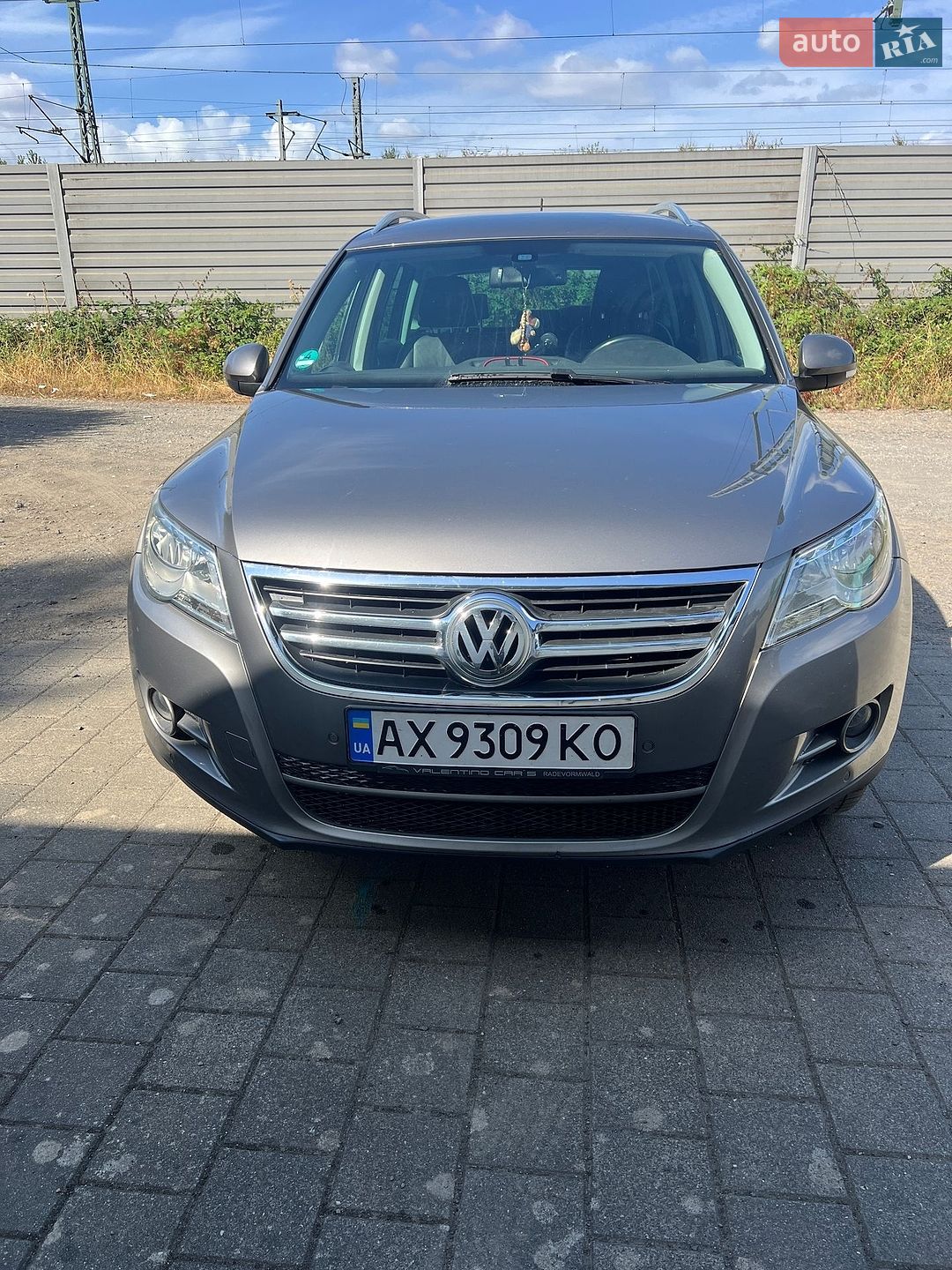 Volkswagen Tiguan 2011 VIN WVGZZZ5NZBW120892 фото оголошення 3 з 17