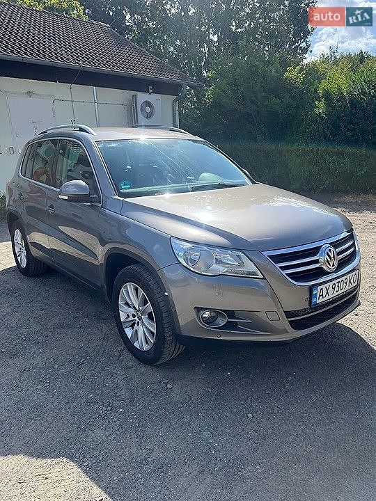 Volkswagen Tiguan 2011 VIN WVGZZZ5NZBW120892 фото оголошення 2 з 17