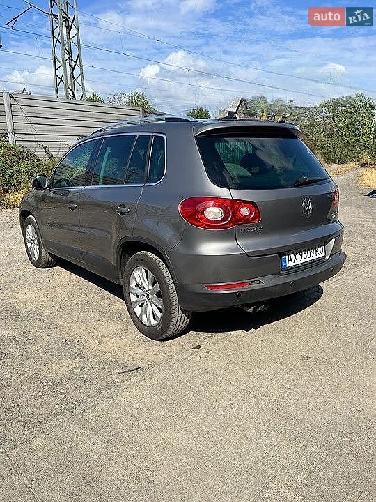 Volkswagen Tiguan 2011 VIN WVGZZZ5NZBW120892 фото оголошення 4 з 17