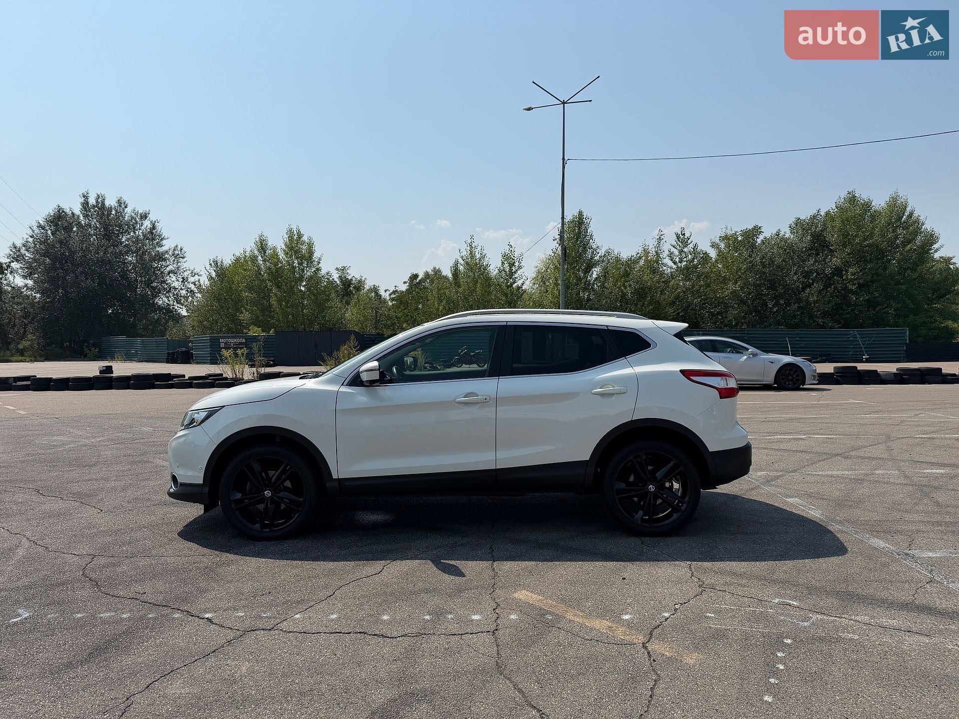 Nissan Qashqai 2016 VIN SJNFDAJ11U1829193 фото оголошення 17 з 141