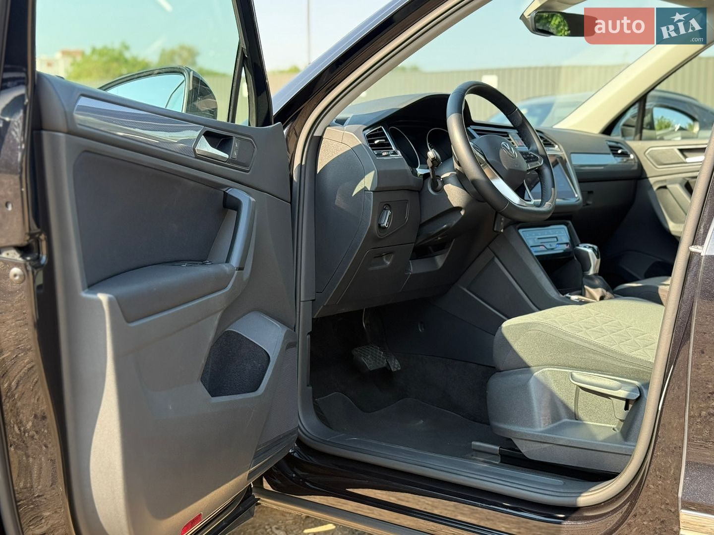 Volkswagen Tiguan 2021 VIN WVGZZZ5NZMW033791 фото оголошення 22 з 97