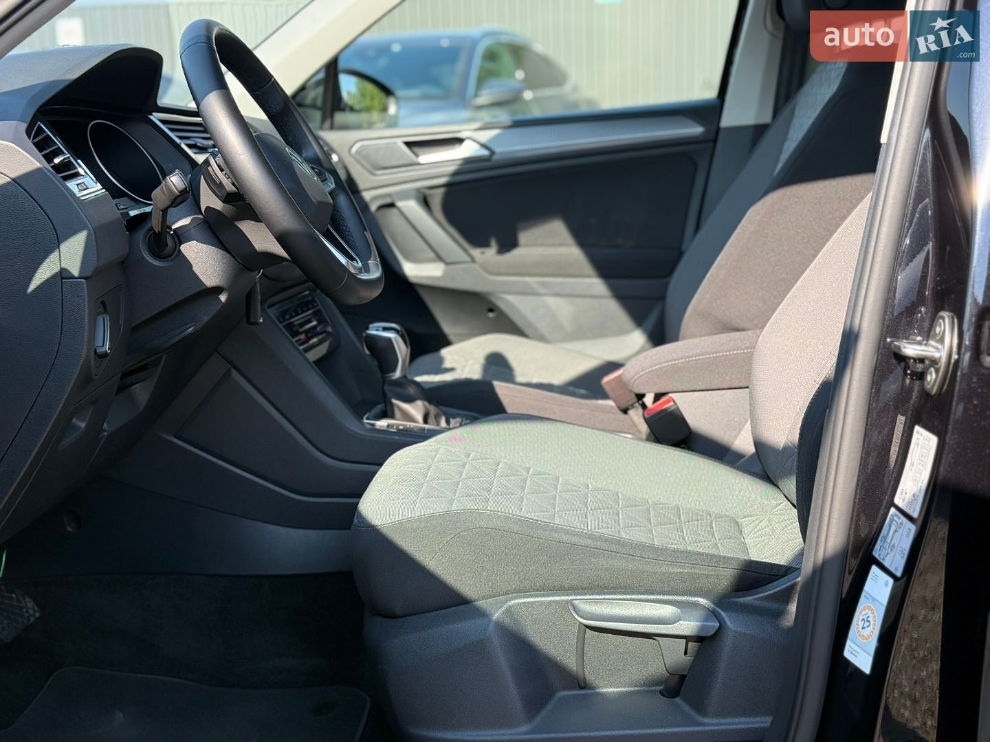 Volkswagen Tiguan 2021 VIN WVGZZZ5NZMW033791 фото оголошення 23 з 97
