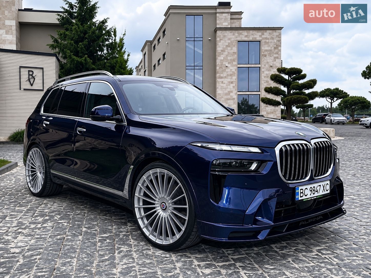 BMW-Alpina XB7 2023 VIN 5UX43EM12R9T65991 фото оголошення 3 з 12