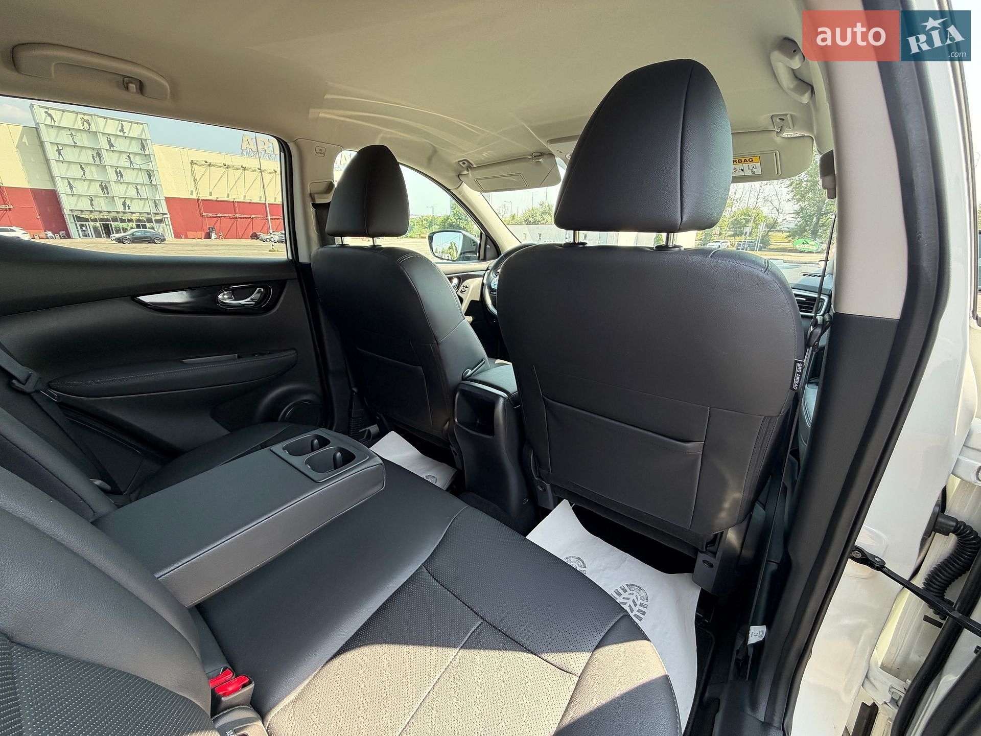Nissan Qashqai 2016 VIN SJNFDAJ11U1829193 фото оголошення 28 з 141