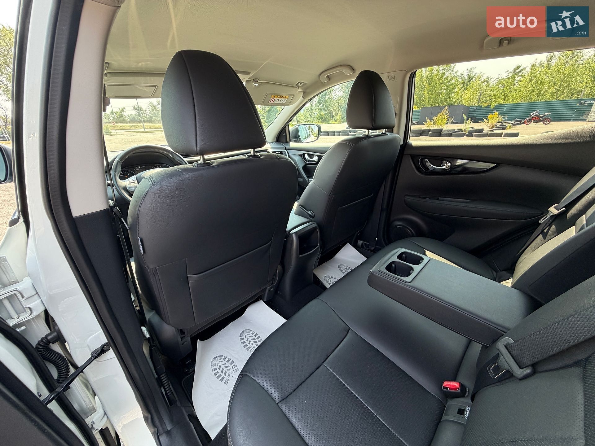 Nissan Qashqai 2016 VIN SJNFDAJ11U1829193 фото оголошення 31 з 141