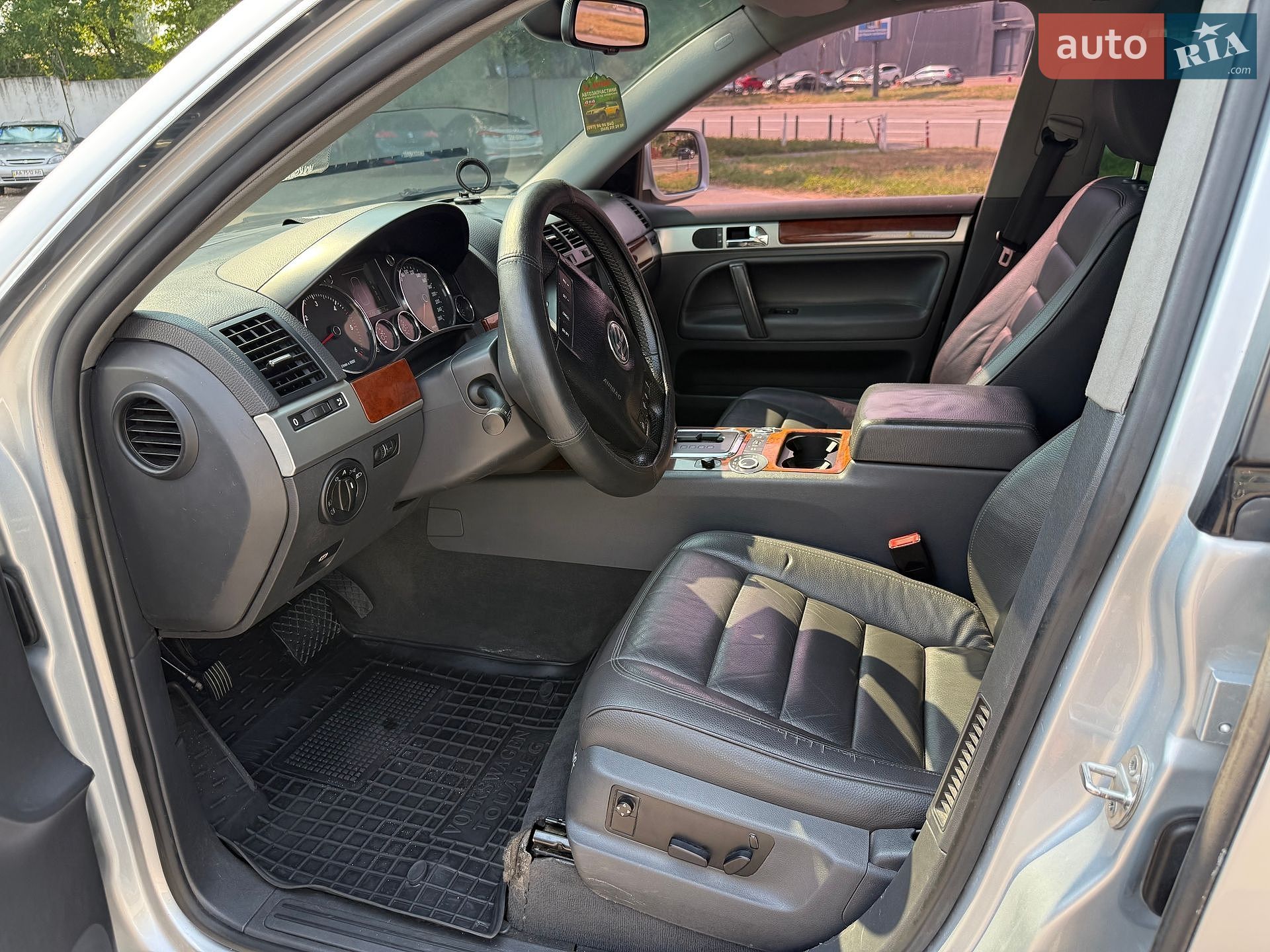 Volkswagen Touareg 2005 VIN WVGZZZ7LZ6D016644 фото оголошення 4 з 13